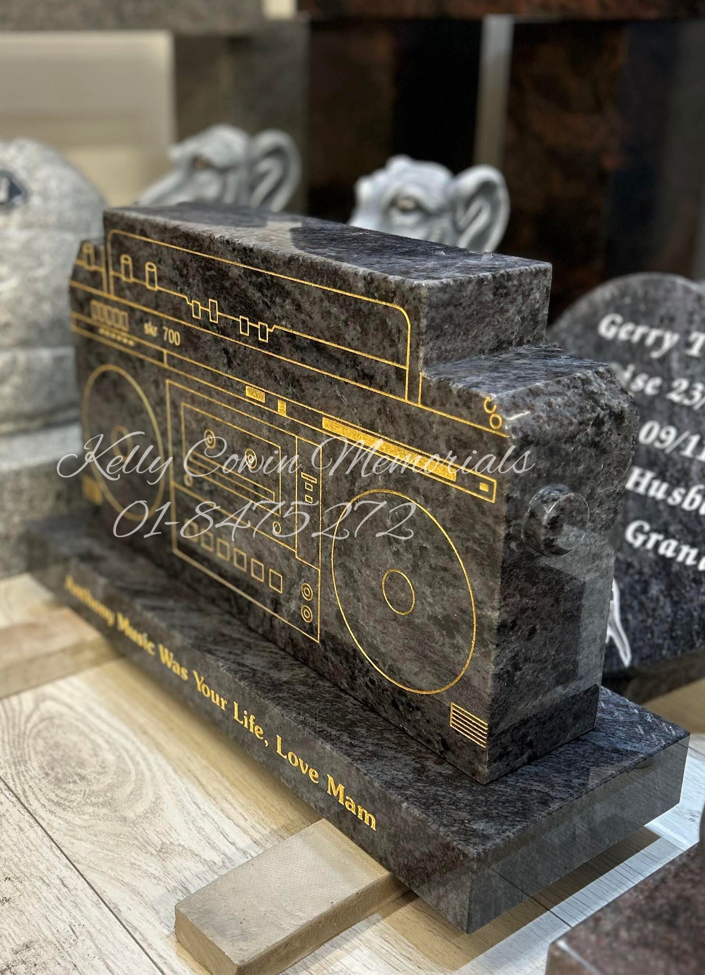 GO005 - Boom Box On Plinth