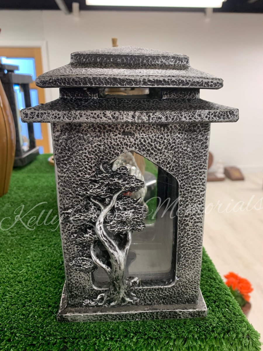 L040 - Lantern - Kelly Cowin Memorials