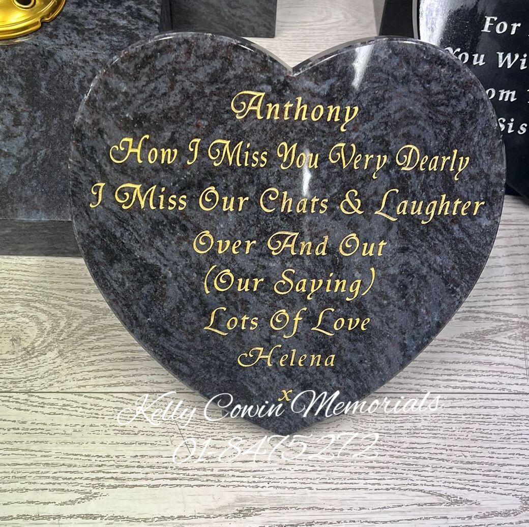 P071 - Granite Heart - Kelly Cowin Memorials