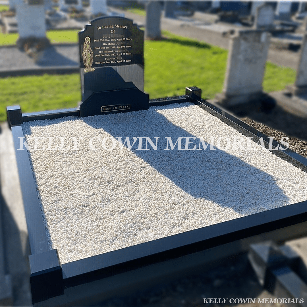 Black Granite Top Nine Headstone | Whitestown Cemetery - Kelly Cowin Memorials