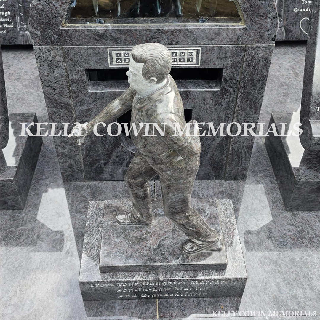 Close-up of custom made statue on Blue Lagoon headstone